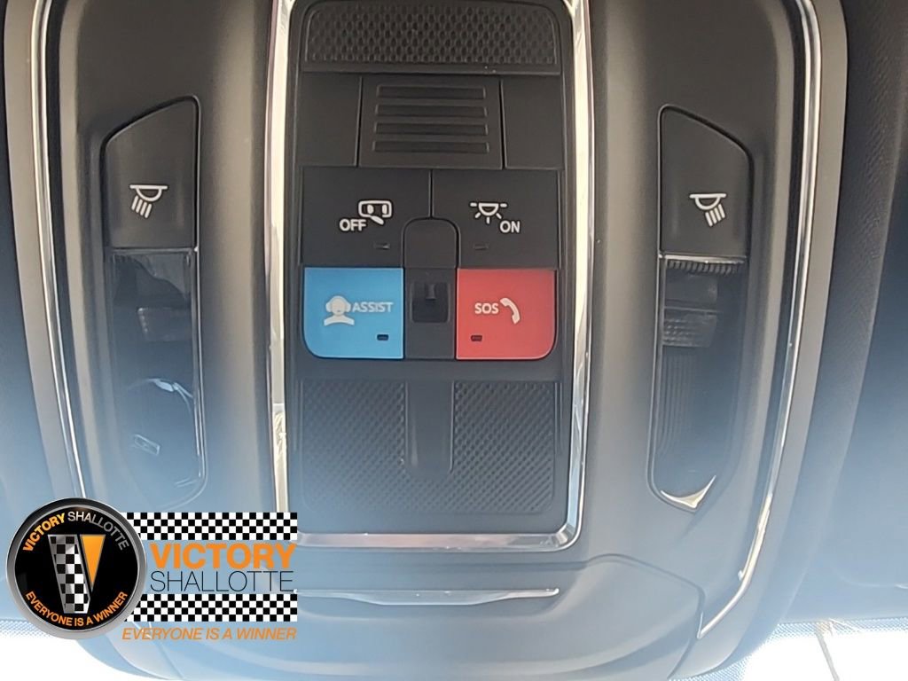Certified 2025 Jeep Grand Cherokee Laredo image 32