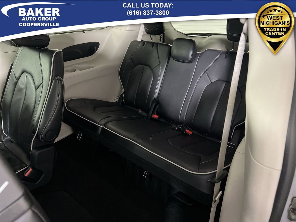 Used 2024 Chrysler Pacifica Limited image 37