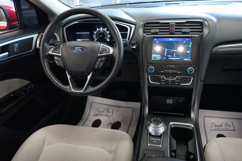 Used 2020 Ford Fusion SE w/ Equipment Group 151A image 12