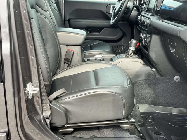 Used 2022 Jeep Wrangler Unlimited Sahara AWD/4WD image 23