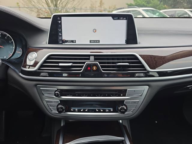 Used 2016 BMW 750i xDrive image 25