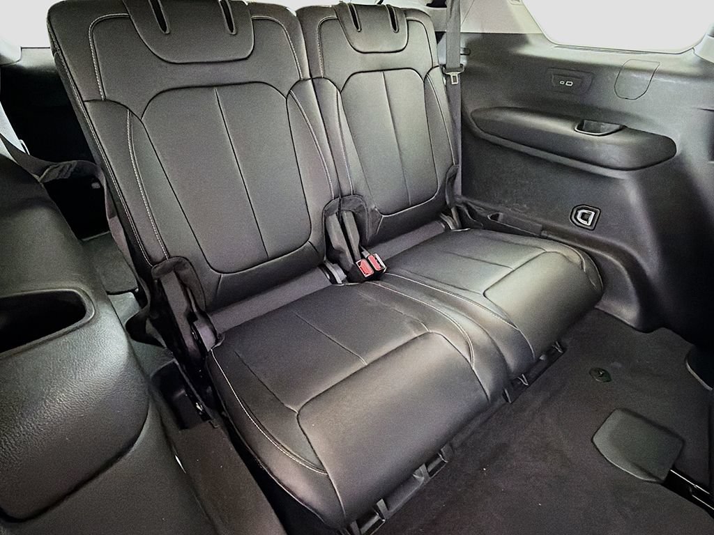 Used 2024 Jeep Grand Cherokee L Limited AWD/4WD image 28