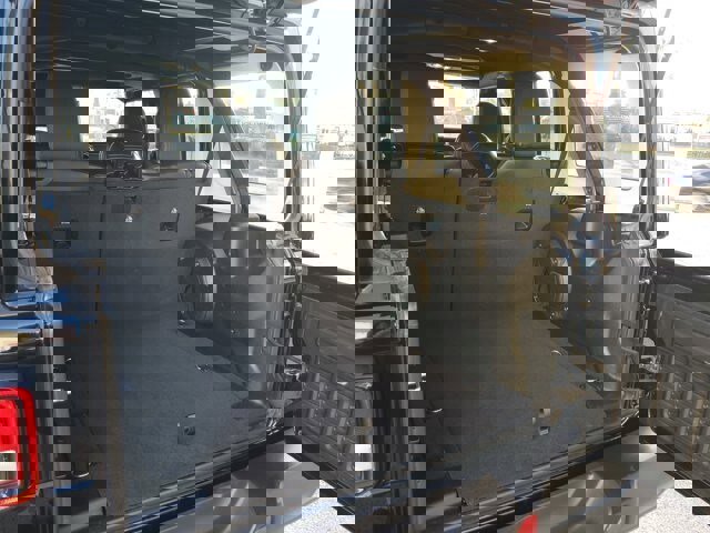 Used 2021 Jeep Wrangler Unlimited Sahara image 10