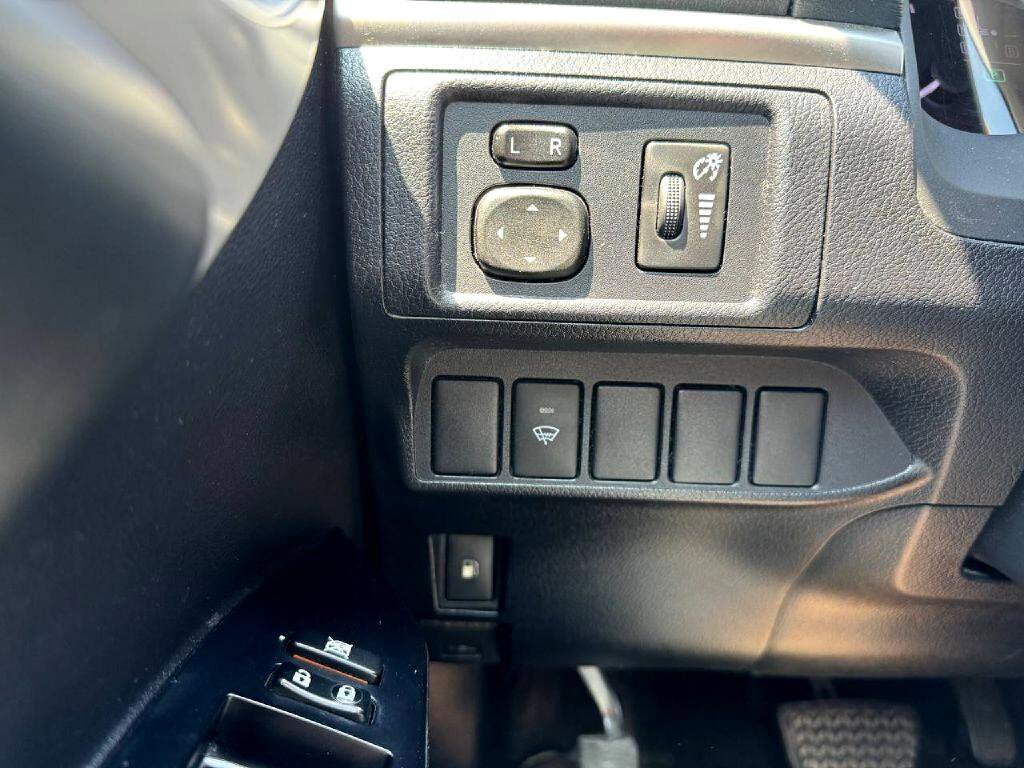 Used 2012 Lexus CT 200h image 19