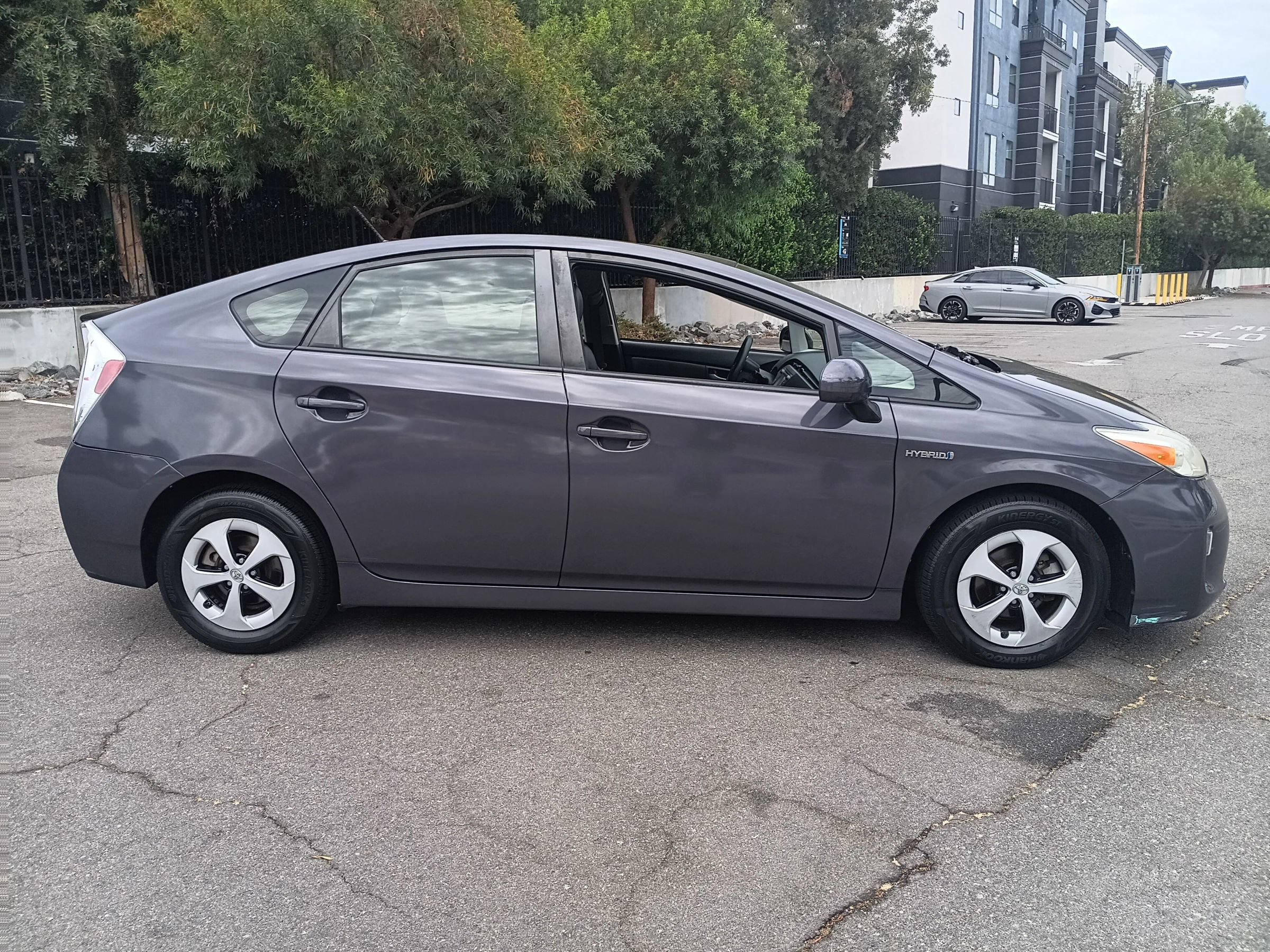 Used 2014 Toyota Prius Four FWD image 4