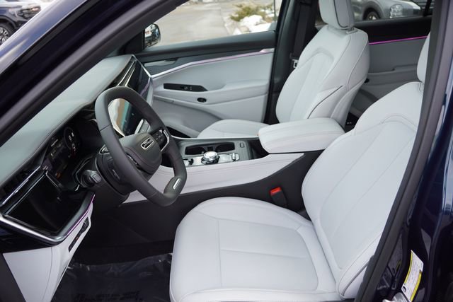 Used 2025 Jeep Wagoneer S Limited AWD/4WD image 15