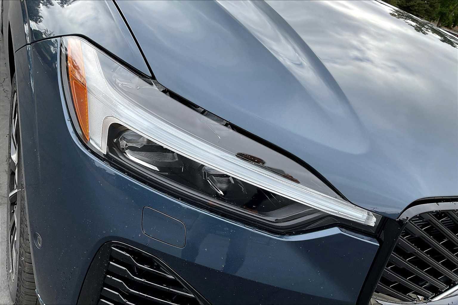 New 2026 Volvo XC60 T8 Plus w/ Protection Package Premier image 32