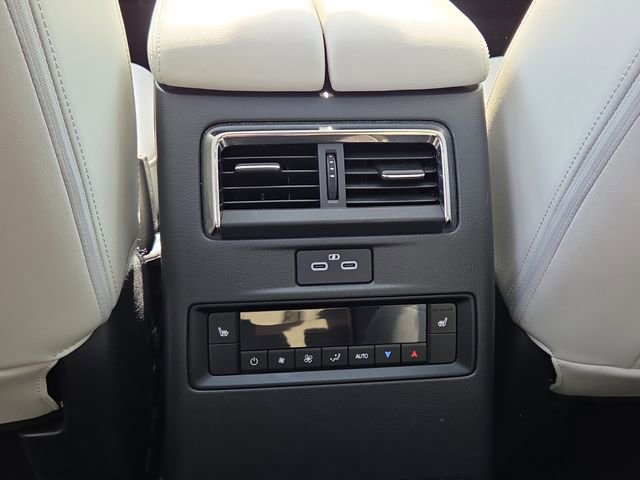Used 2024 MAZDA CX-90 3.3 Turbo w/ Premium Plus Pkg image 15