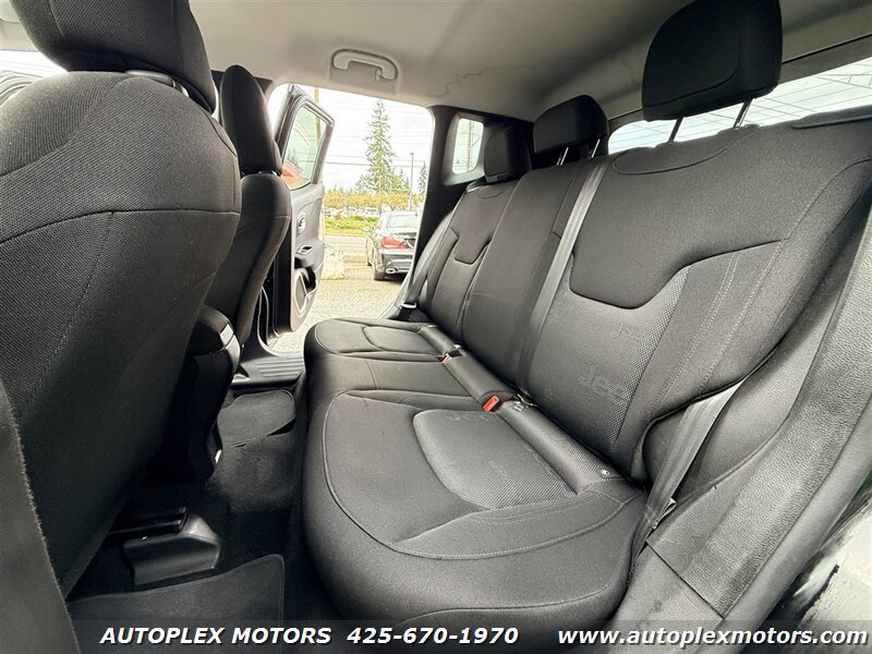 Used 2017 Jeep Renegade Sport w/ Power & Air Group AWD/4WD image 16