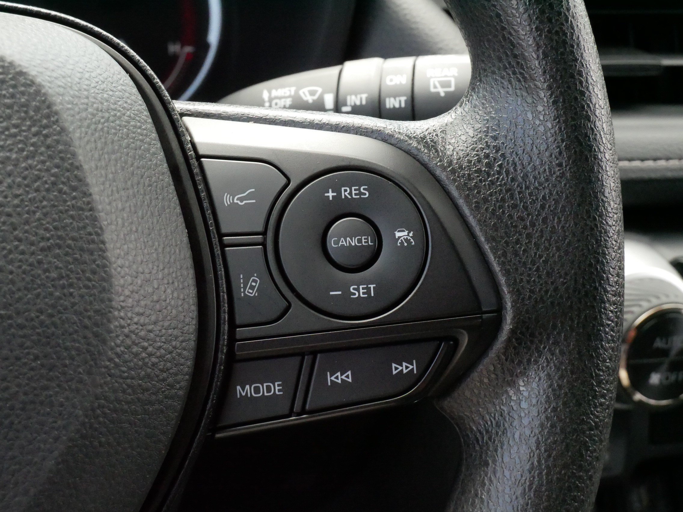 Certified 2025 Toyota RAV4 XLE AWD/4WD image 25