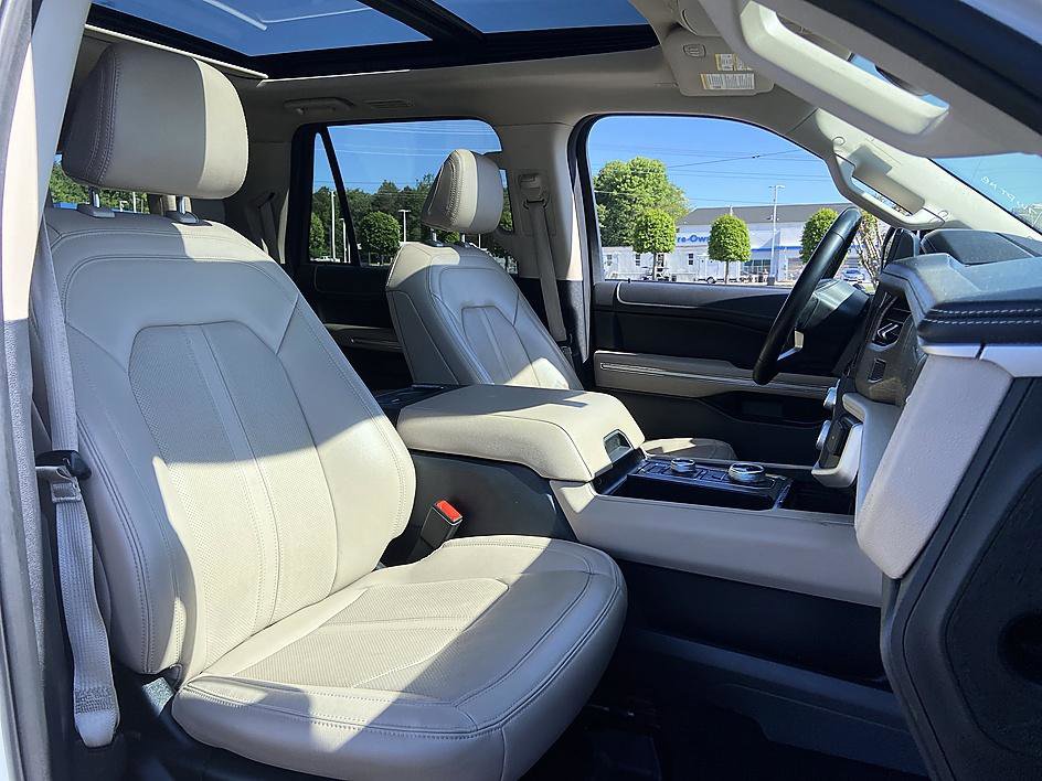 Used 2024 Ford Expedition Max Limited AWD/4WD image 18