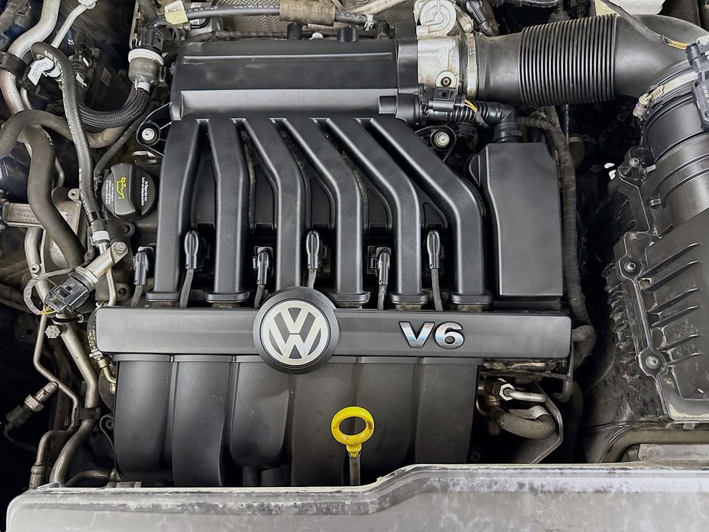 Used 2022 Volkswagen Atlas Cross Sport SE FWD image 32