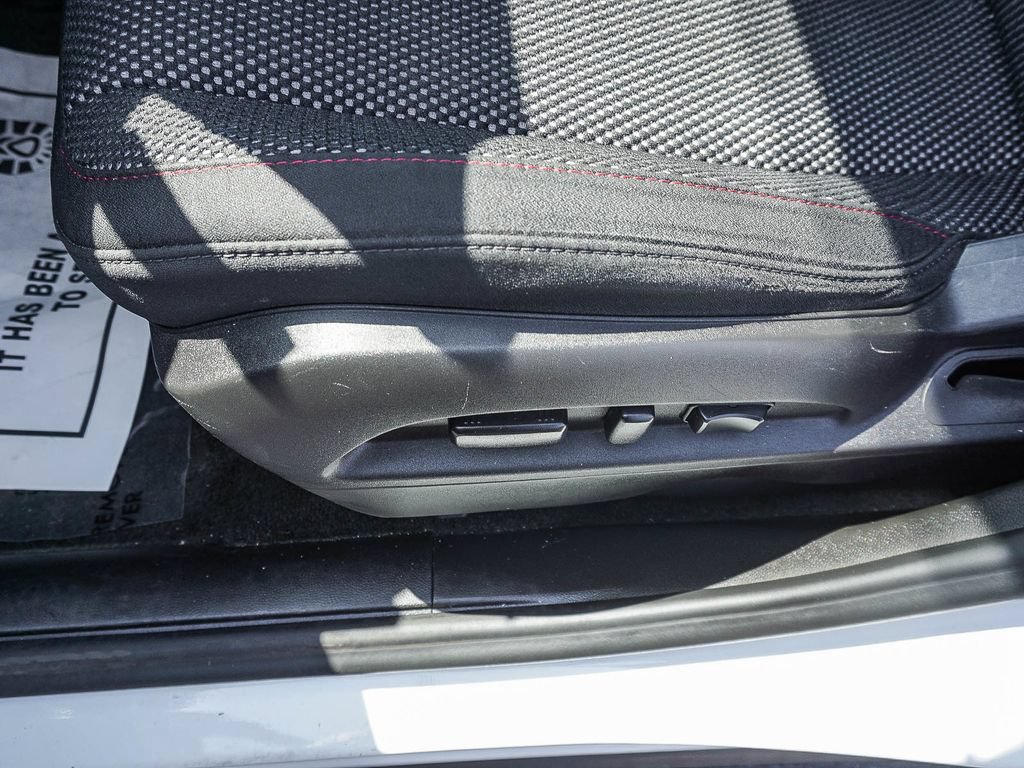 Used 2017 Chevrolet Equinox LT w/ Convenience Package FWD image 19