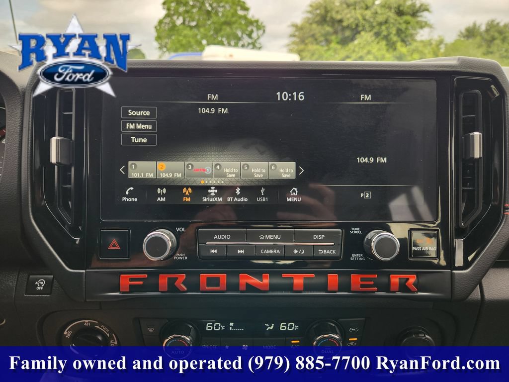 Used 2025 Nissan Frontier PRO-4X AWD/4WD image 12