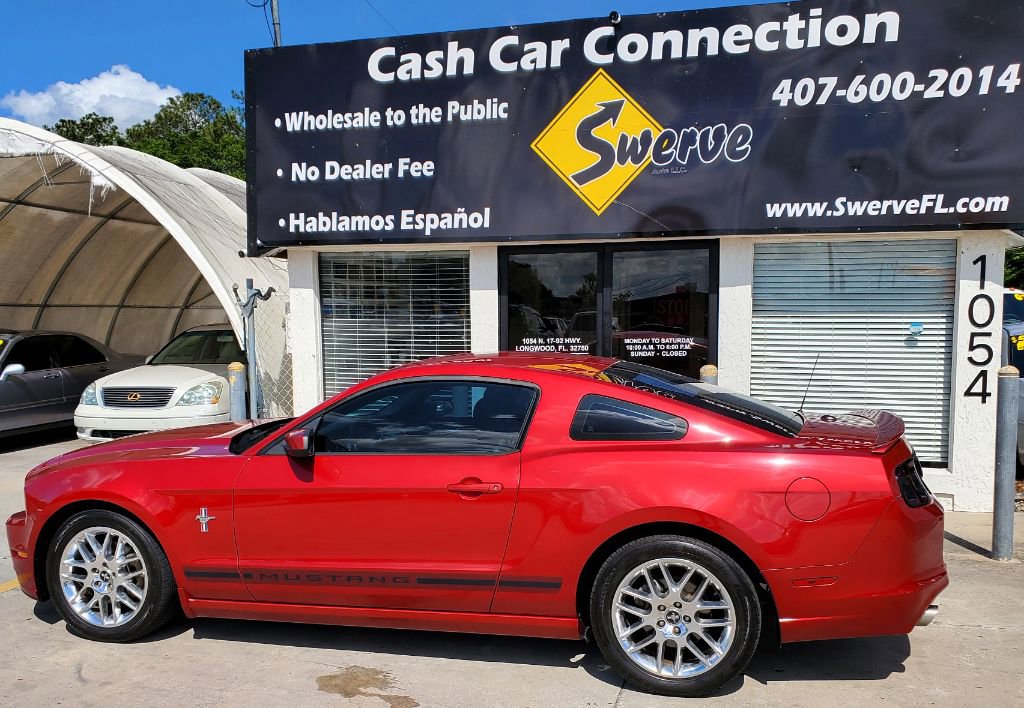Used 2013 Ford Mustang Premium RWD image 8