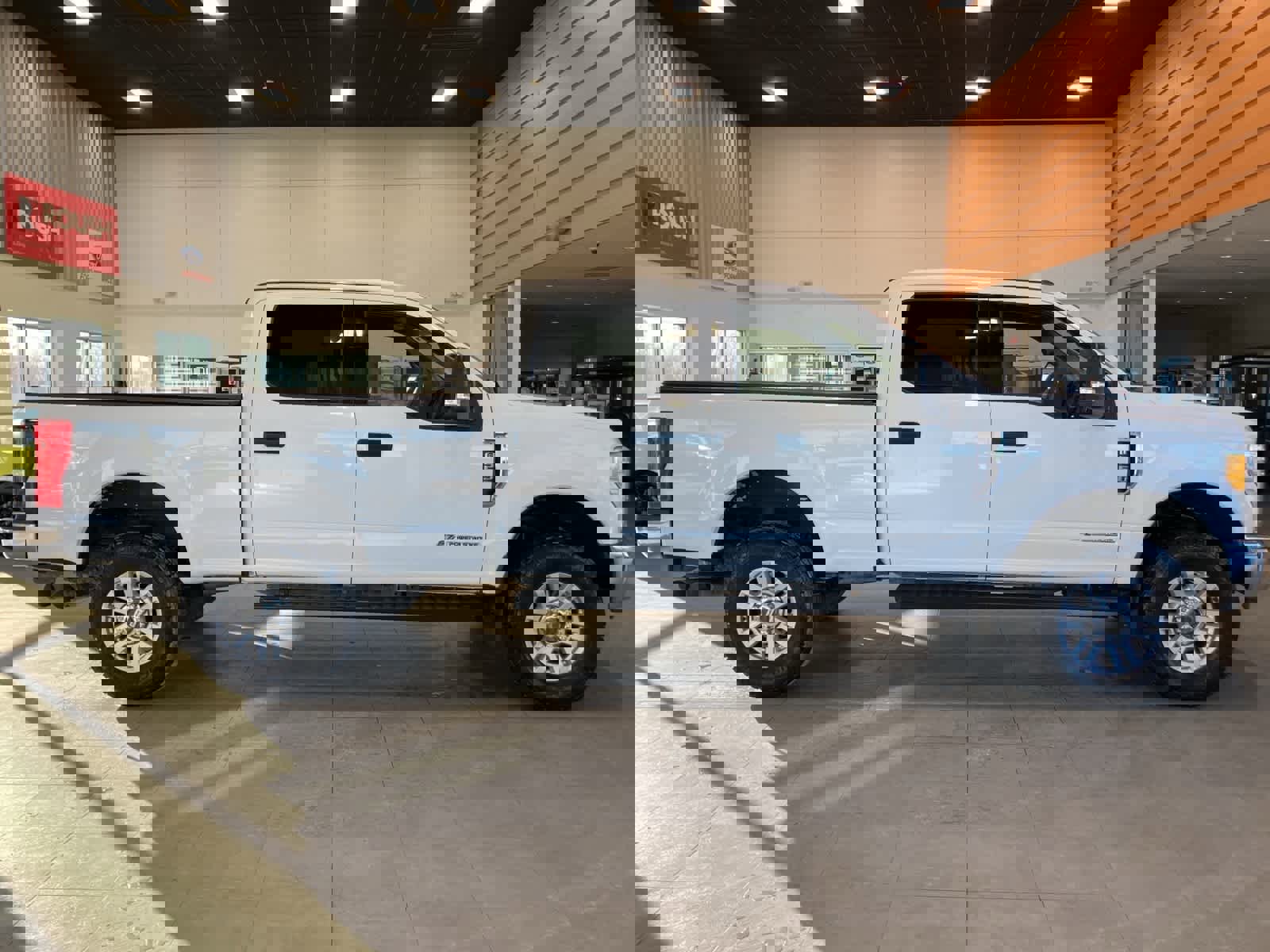 Used 2017 Ford F250 XLT image 4