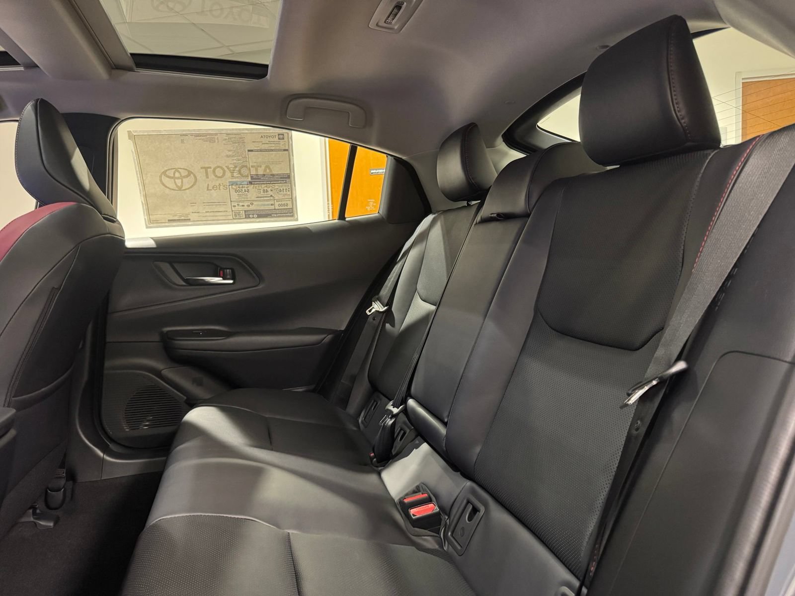 New 2026 Toyota Prius Plug-In Hybrid FWD image 33