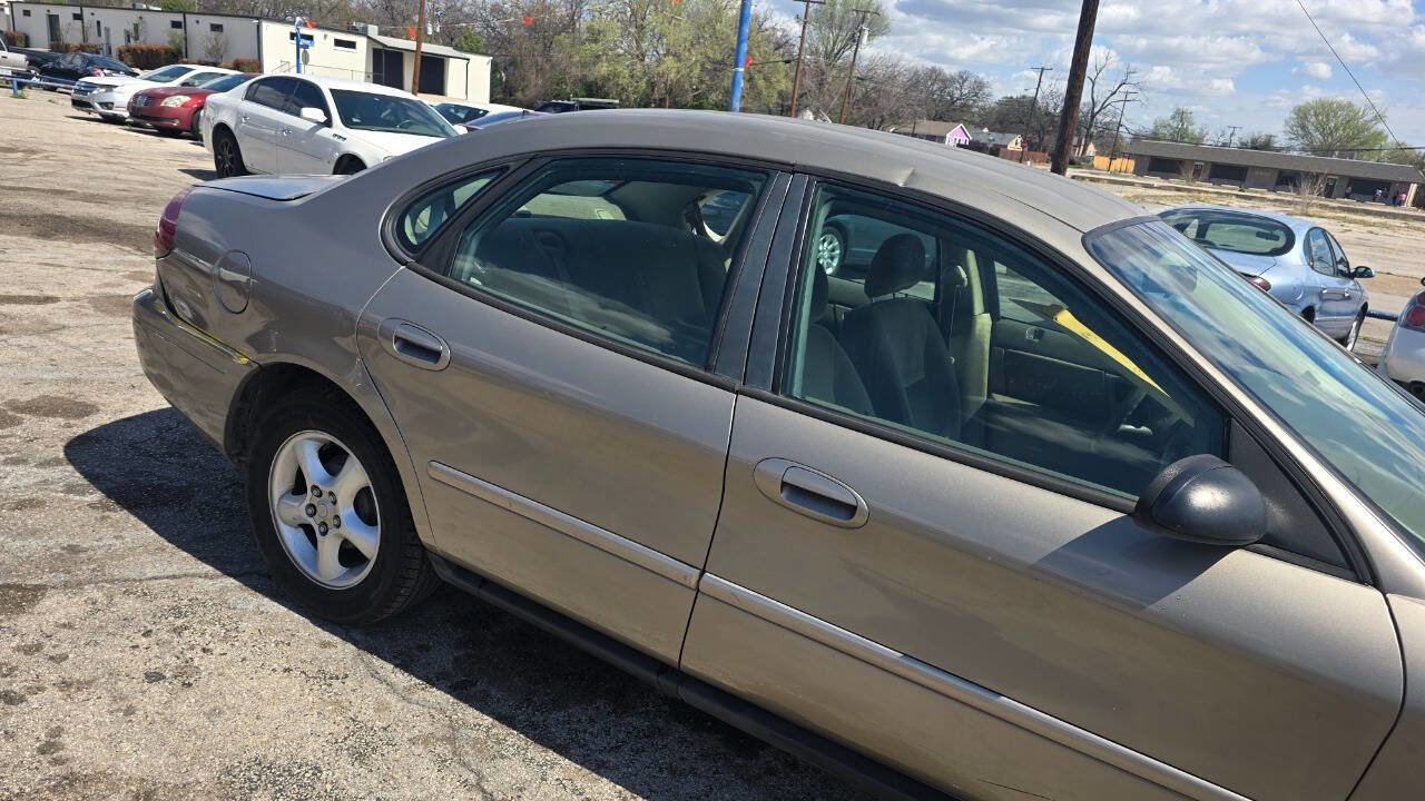 Used 2007 Ford Taurus SE image 6