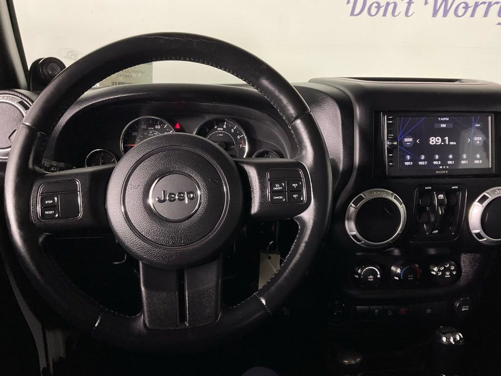 Used 2013 Jeep Wrangler Unlimited Sahara image 17