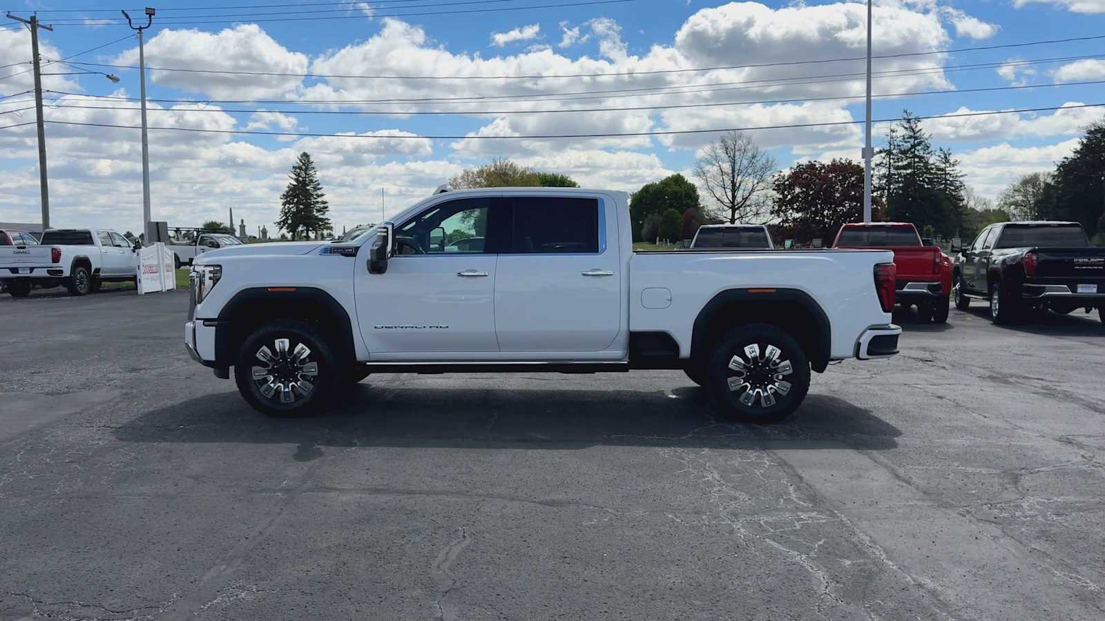 New 2026 GMC Sierra 2500 Denali w/ Denali Reserve Package AWD/4WD image 5