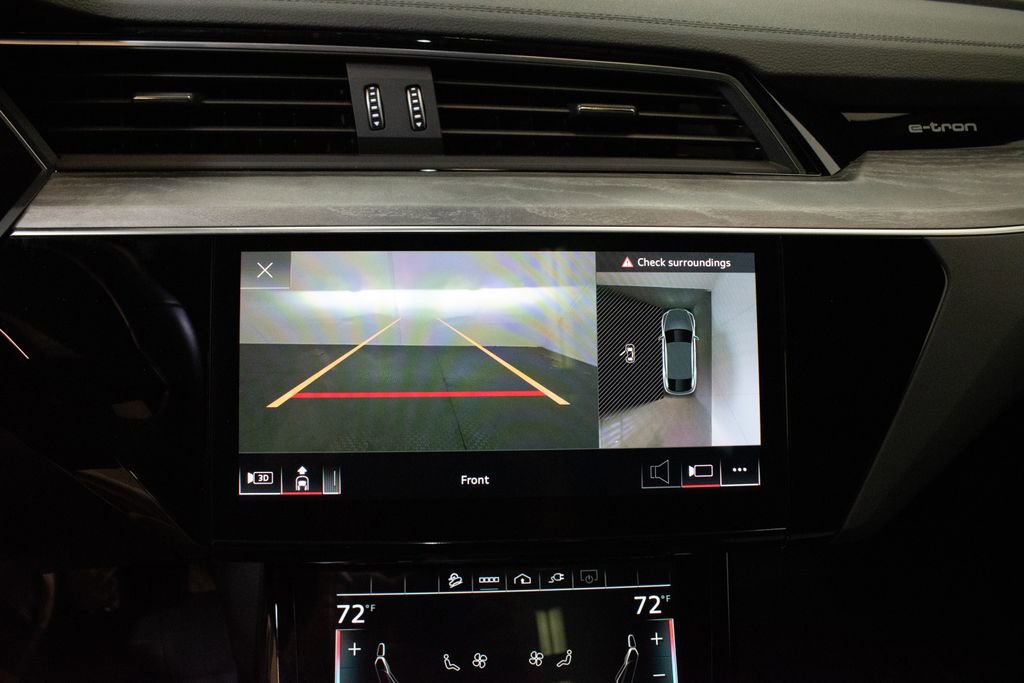 Used 2023 Audi e-tron Premium Plus w/ Premium Plus Package image 17