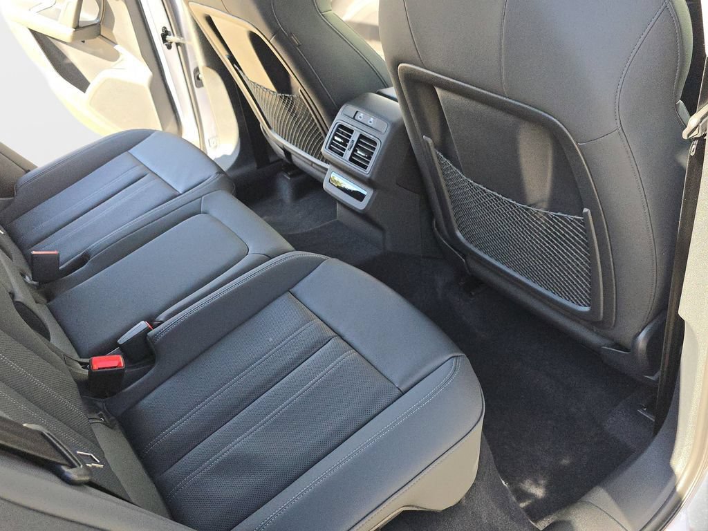 Used 2025 Audi Q5 Premium Plus w/ Premium Plus AWD/4WD image 11