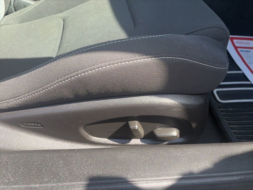 Used 2016 Chevrolet Camaro LT RWD image 24