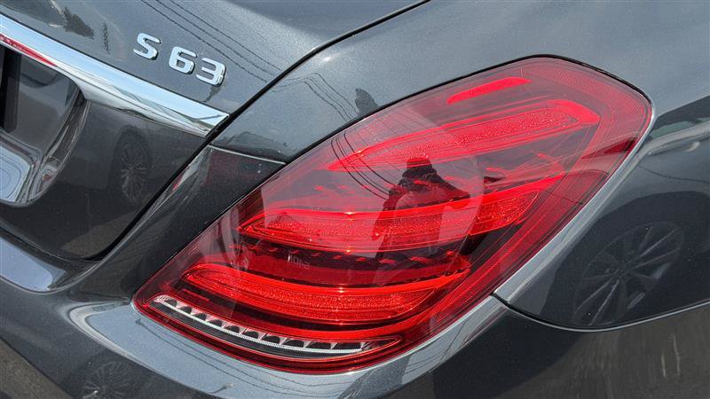 Used 2018 Mercedes-Benz S 63 AMG S 4MATIC Sedan image 23