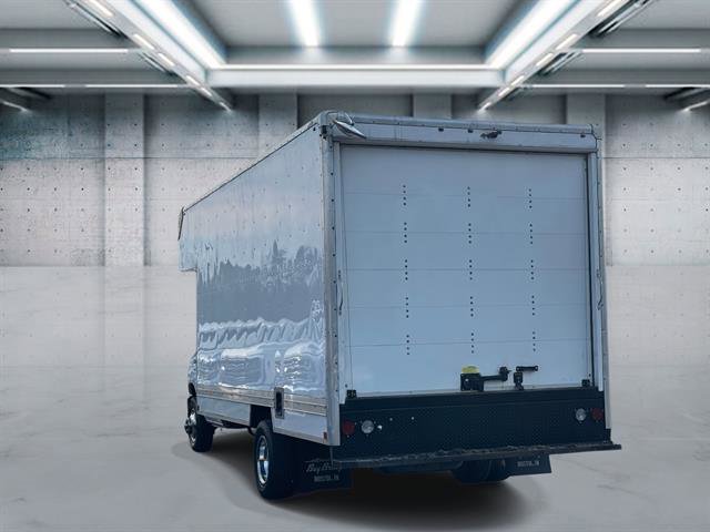 Used 2022 Ford E-450 and Econoline 450 Super Duty w/ Power Windows & Locks Group image 5