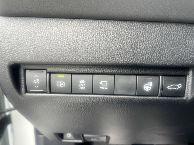 Used 2024 Toyota Venza Limited image 34