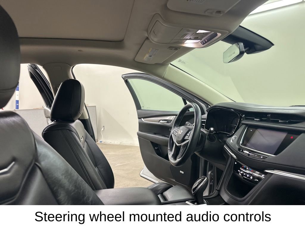 Used 2017 Cadillac XT5 Luxury image 21