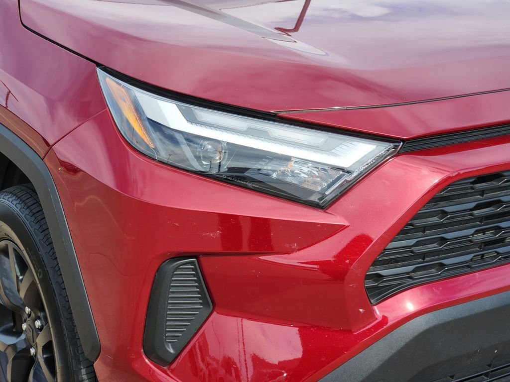 Used 2024 Toyota RAV4 LE image 10