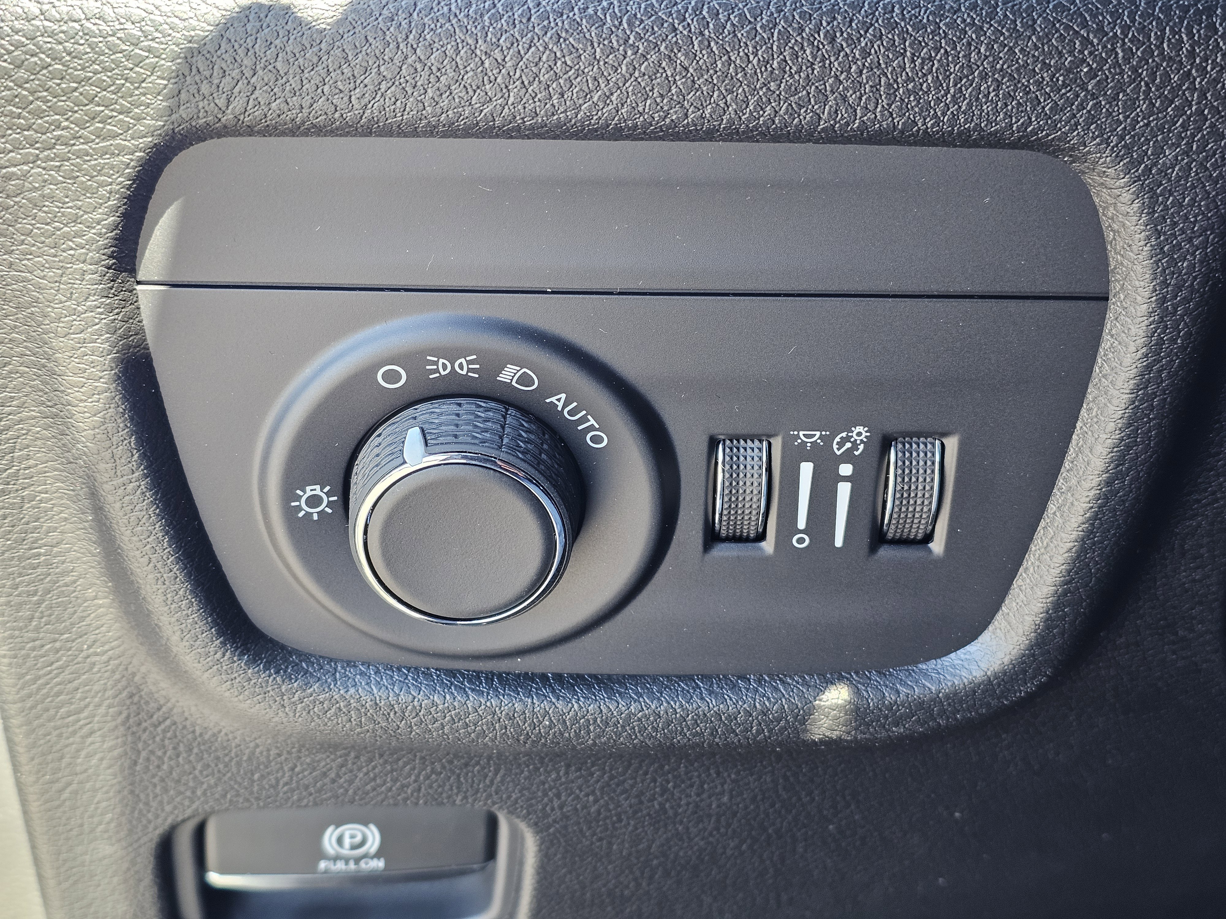 New 2026 Jeep Grand Cherokee Altitude image 19