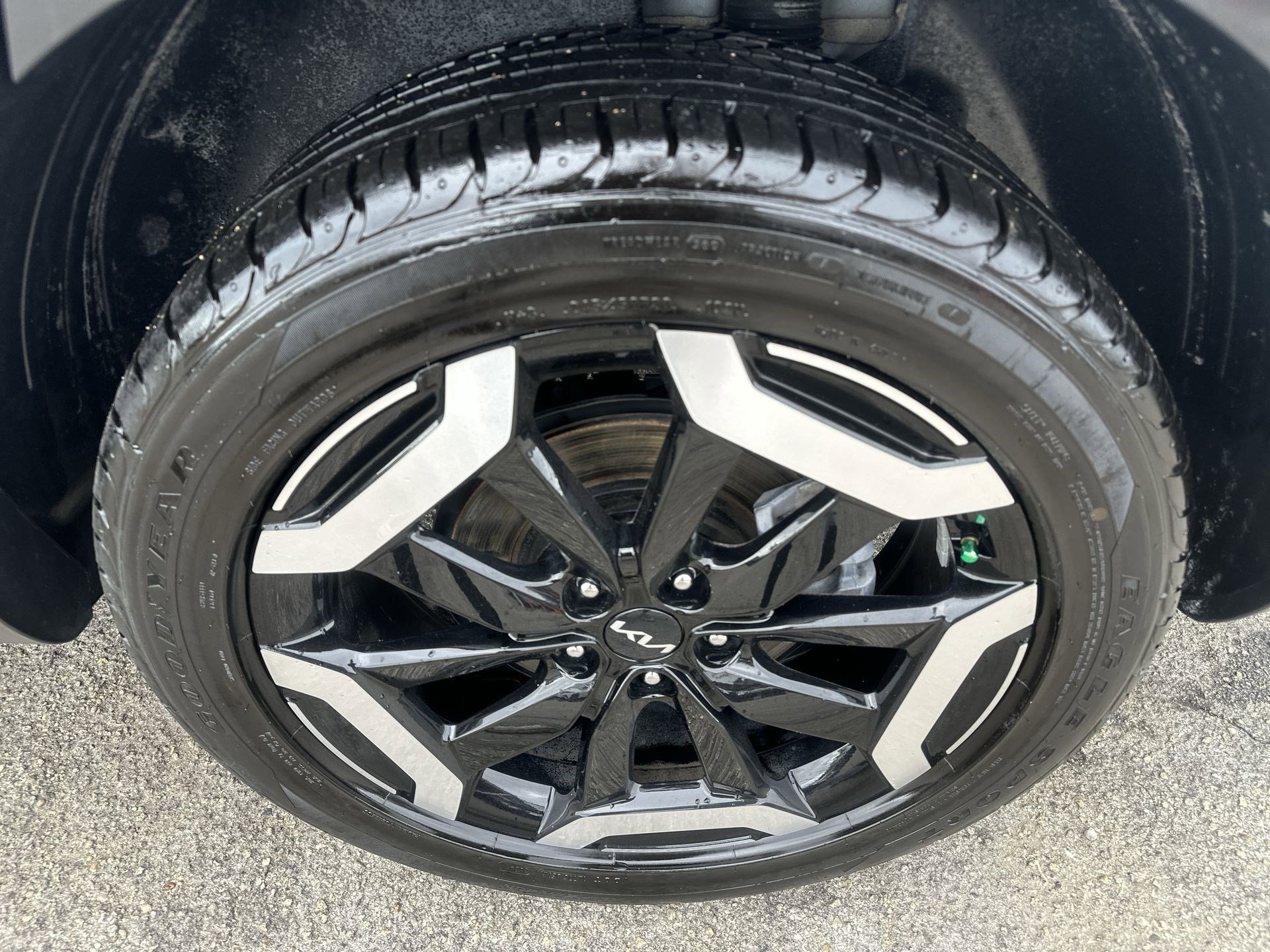 Used 2023 Kia Telluride S image 19