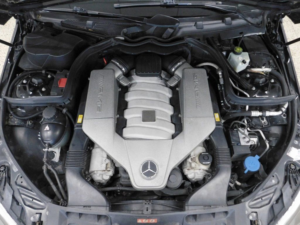 Used 2009 Mercedes-Benz C 63 AMG Sedan image 15