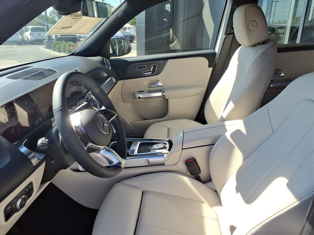 New 2025 Mercedes-Benz GLB 250 4MATIC image 14