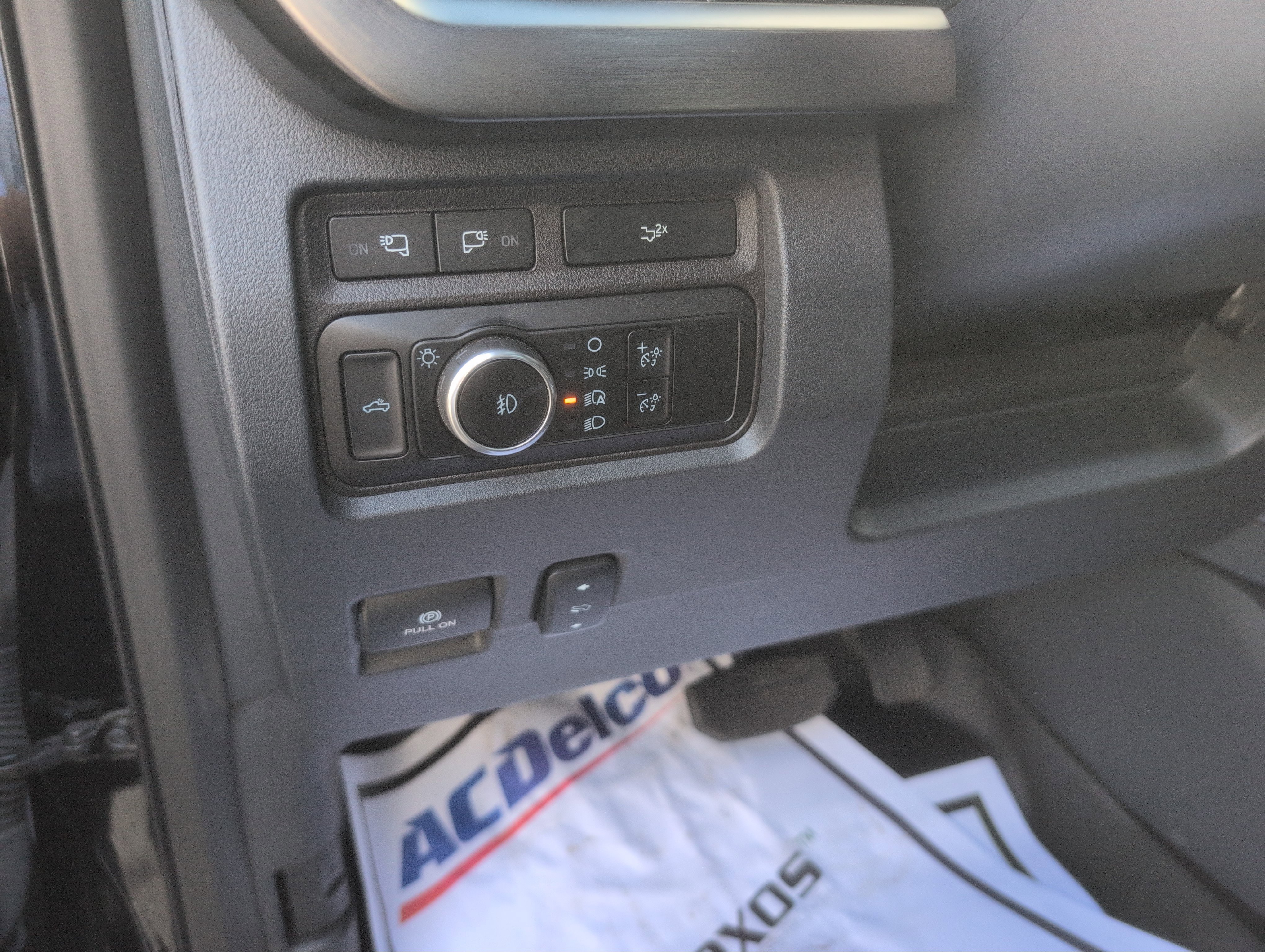 Used 2024 Ford F250 Lariat w/ Tremor Off-Road Package image 17