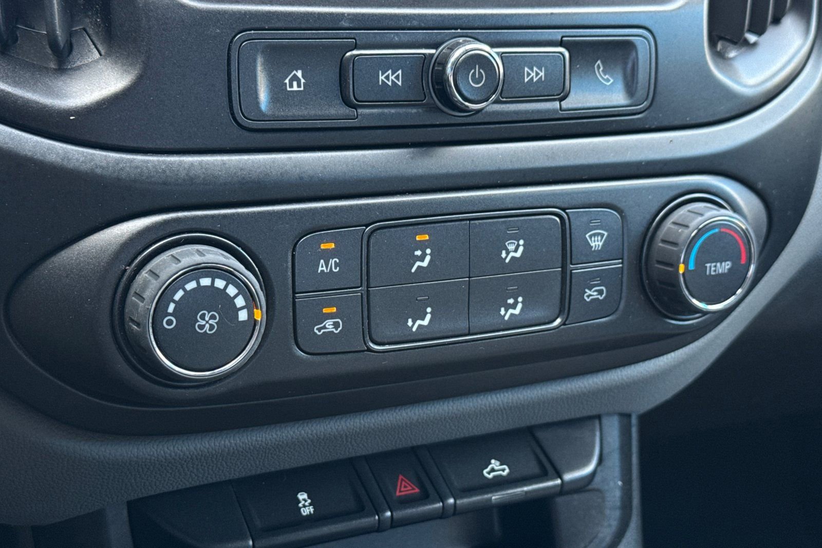 Used 2022 Chevrolet Colorado W/T w/ WT Convenience Package RWD image 19