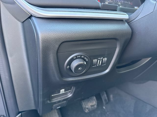 New 2026 Jeep Grand Cherokee L Limited AWD/4WD image 11