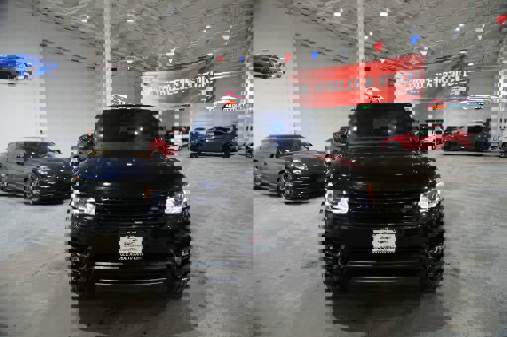 Used 2017 Land Rover Range Rover Sport HSE Dynamic image 3