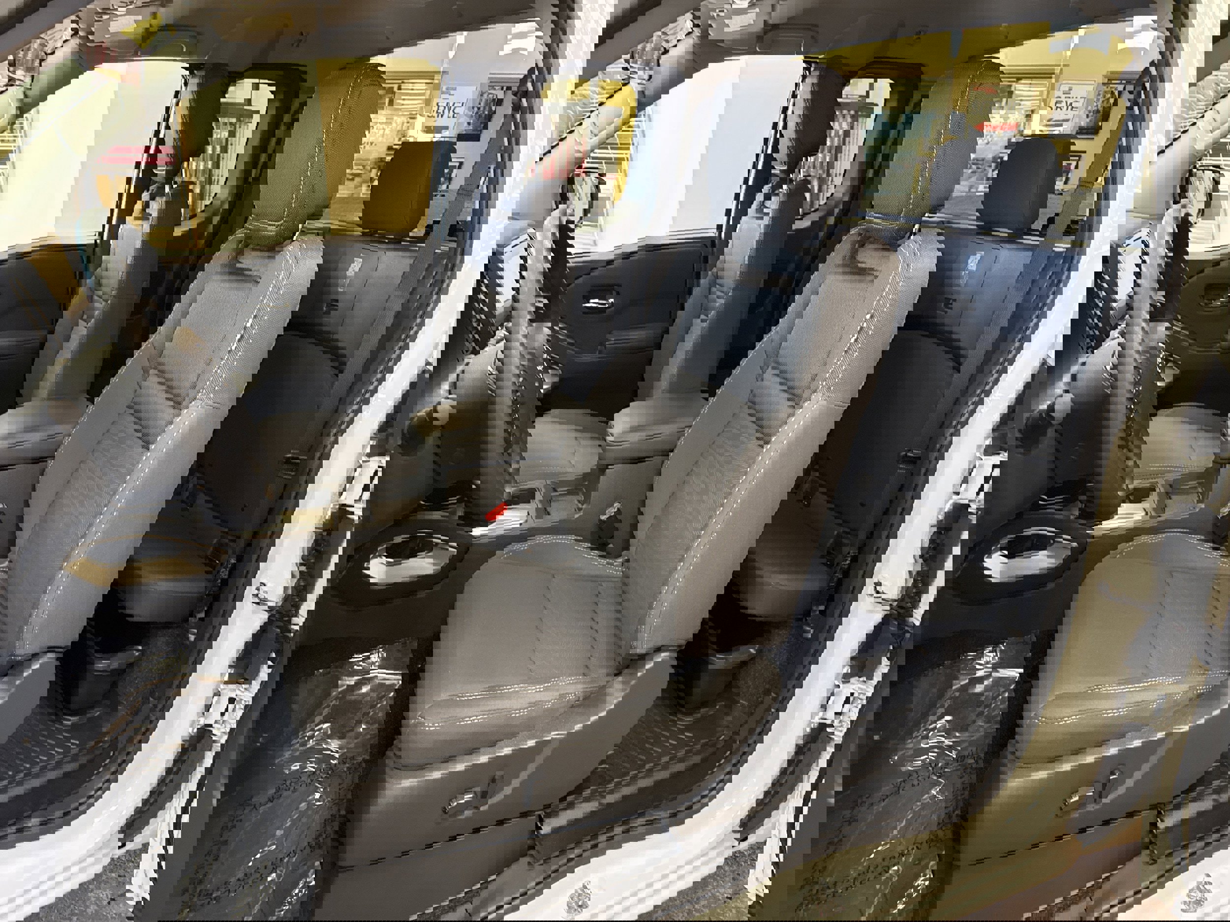 Used 2024 Nissan Frontier SV w/ Technology Package image 24