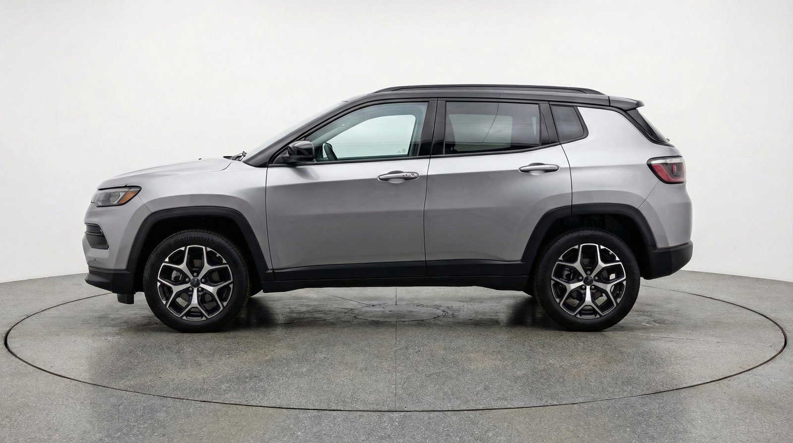 Used 2025 Jeep Compass Limited image 5