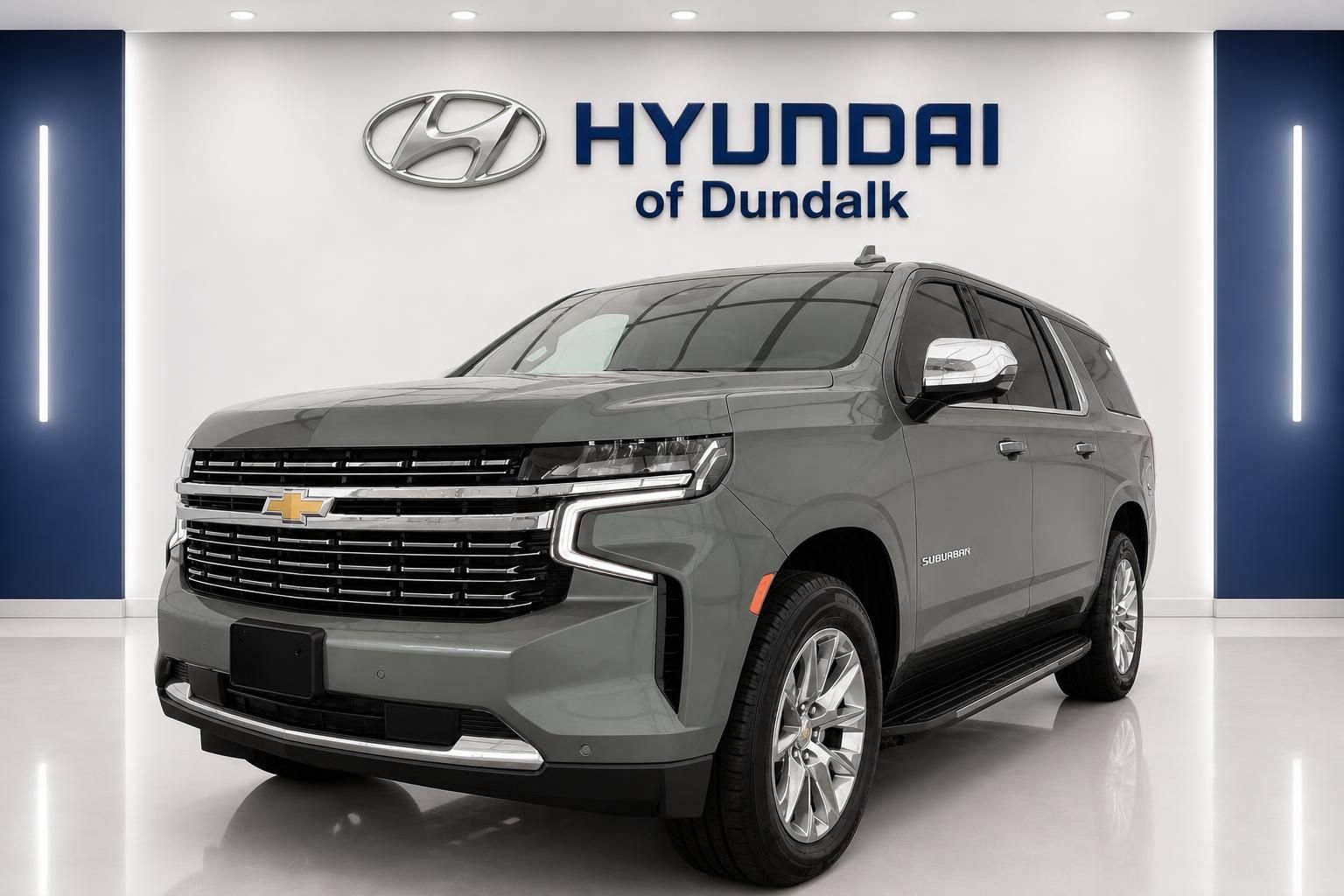 Used 2023 Chevrolet Suburban Premier AWD/4WD image 3