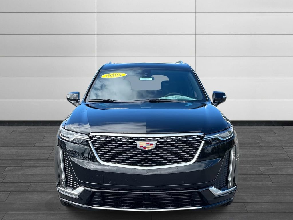 New 2025 Cadillac XT6 Luxury image 8