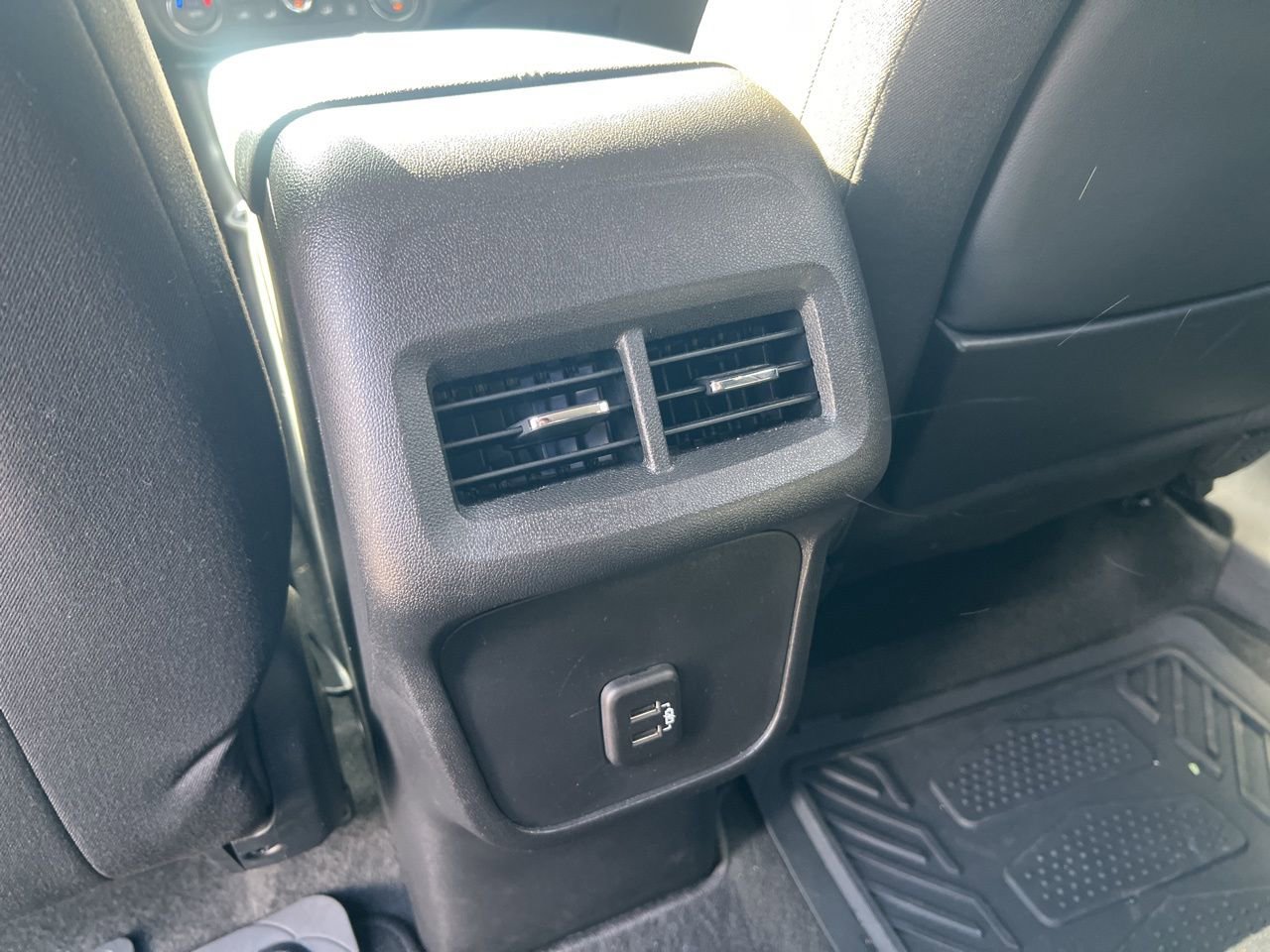 Used 2022 GMC Terrain SLE w/ Driver Convenience Package image 20