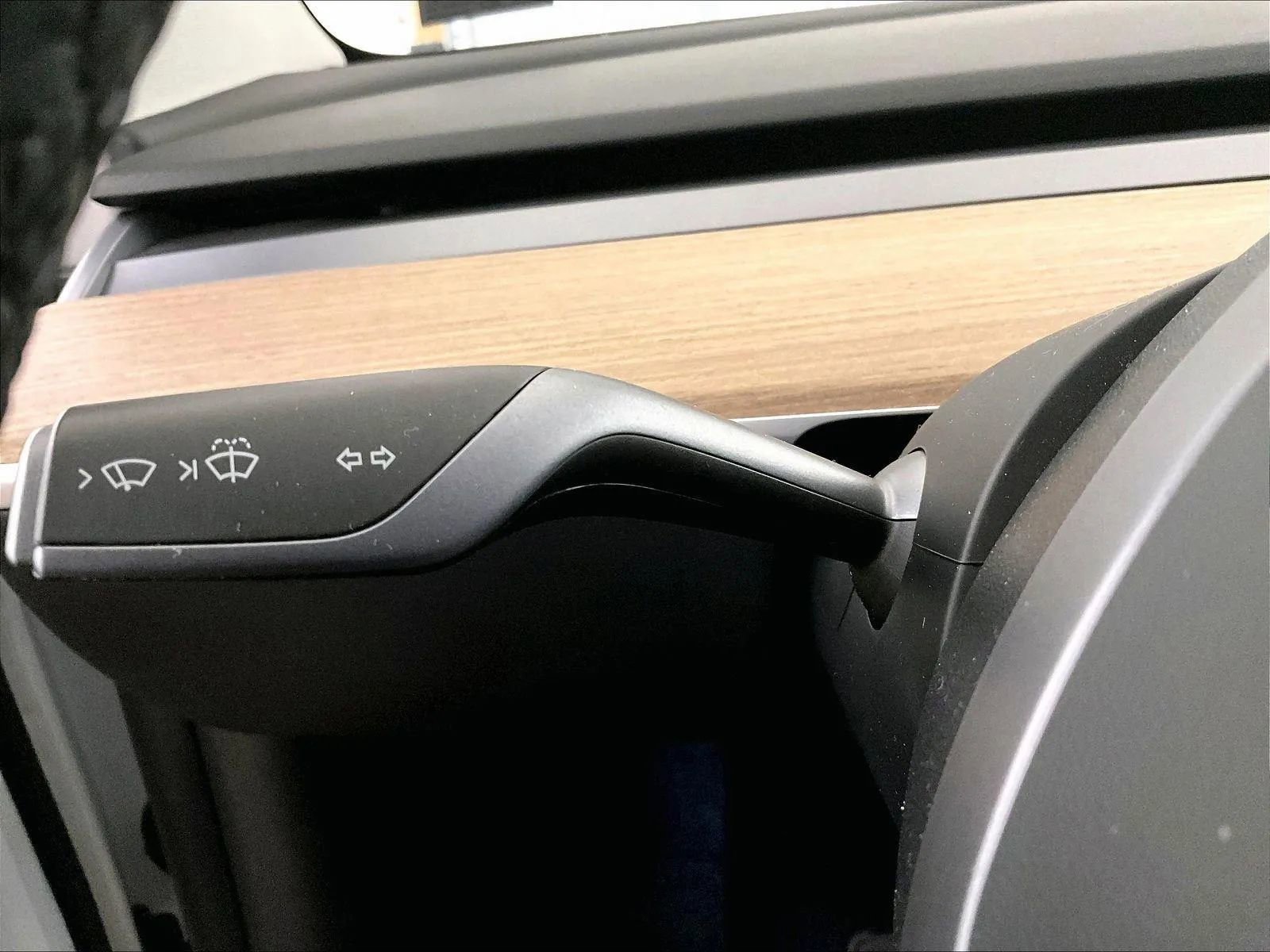 Used 2021 Tesla Model Y Long Range image 30