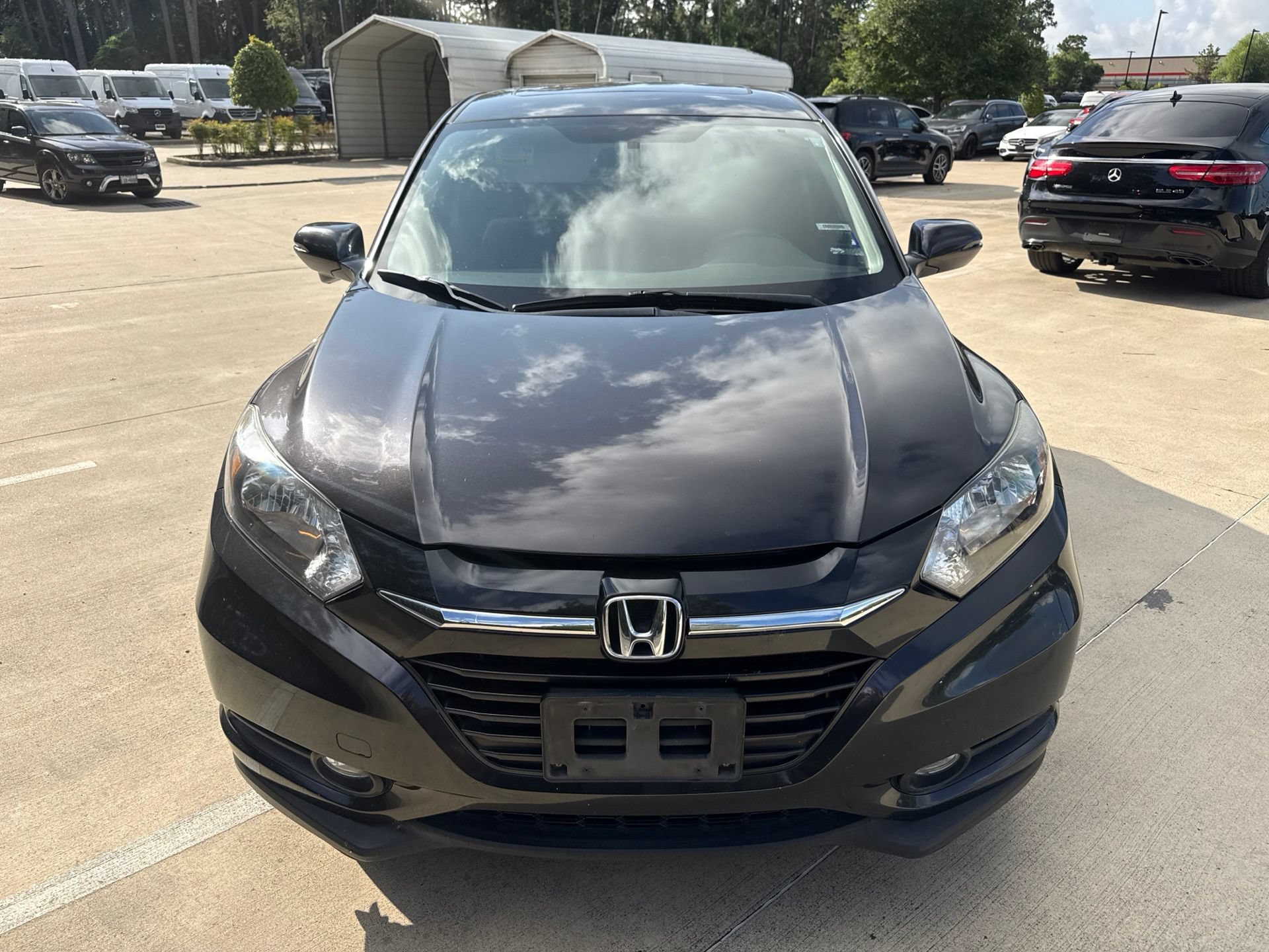 Used 2017 Honda HR-V EX image 2