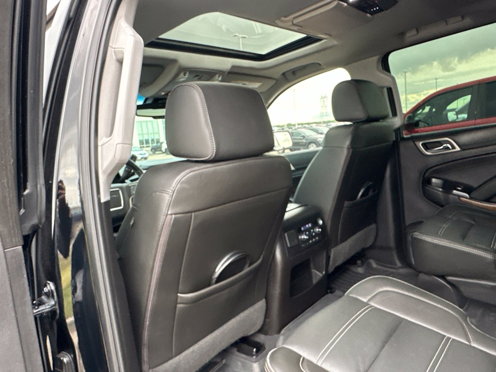 Used 2019 GMC Yukon Denali w/ Denali Ultimate Black Edition AWD/4WD image 24