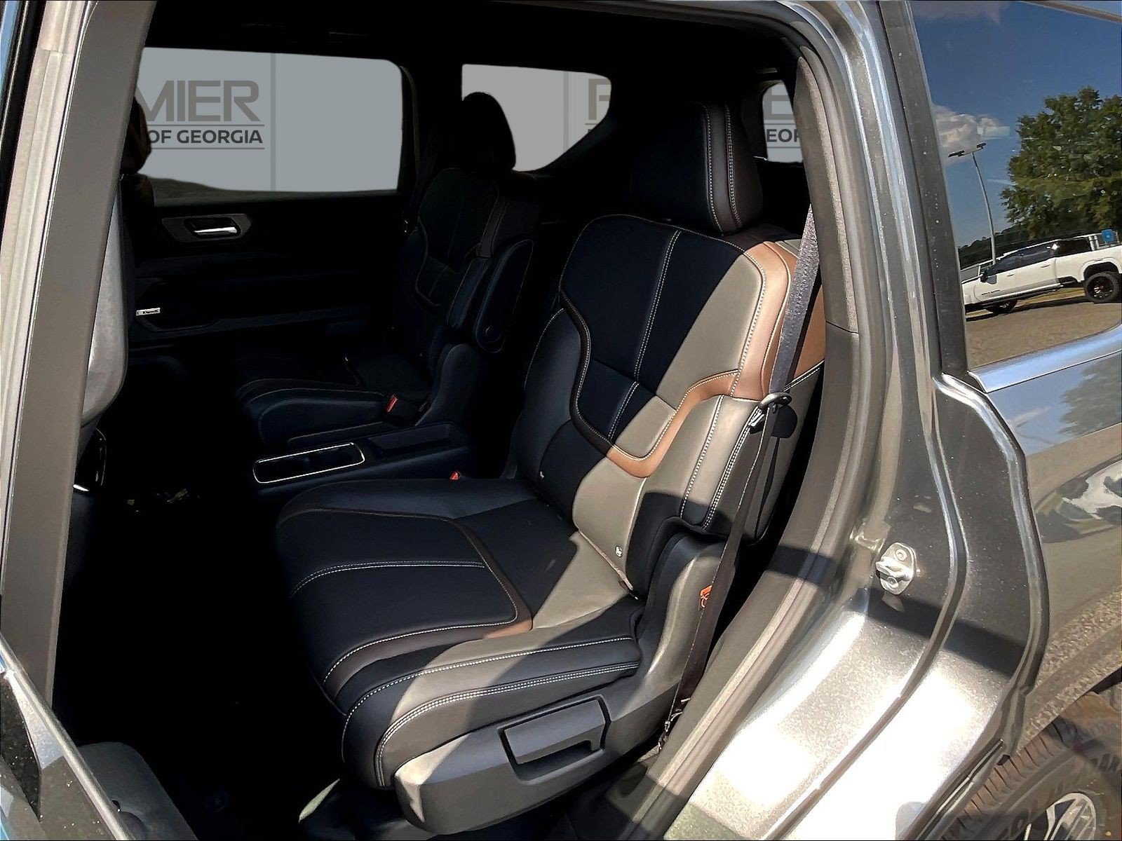 New 2026 Nissan Armada SL w/ Captain's Chari Seat Package AWD/4WD image 10