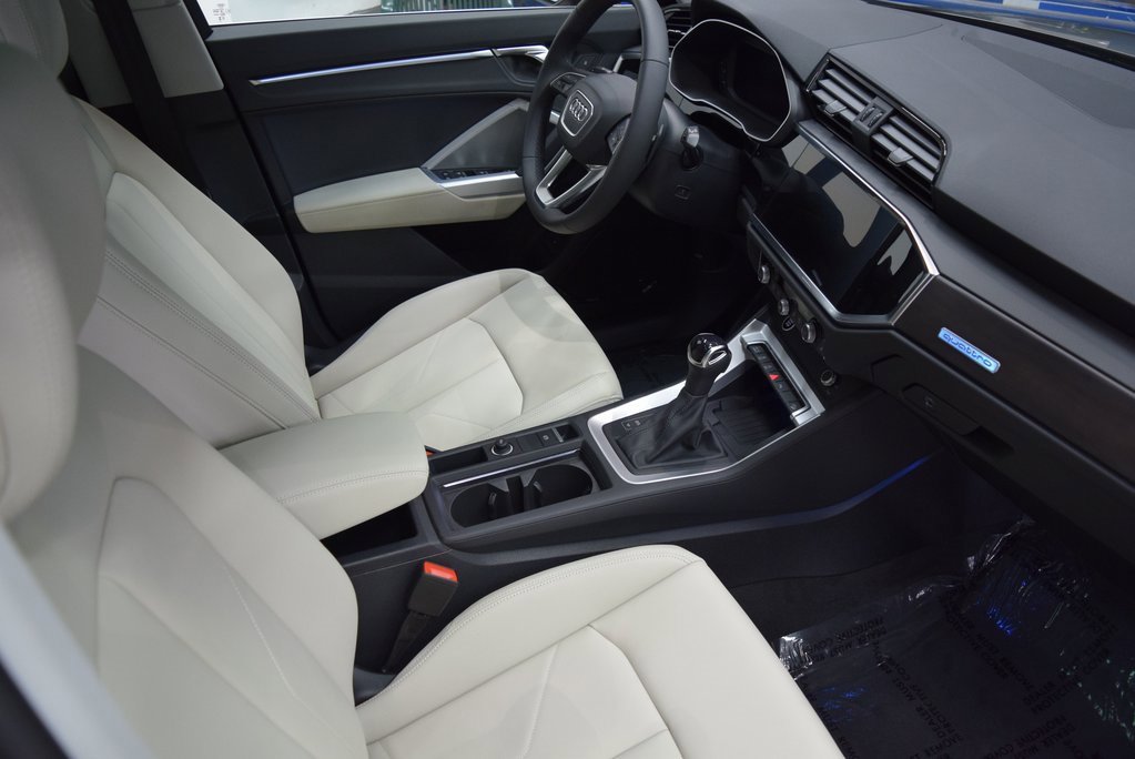 New 2025 Audi Q3 2.0T Premium Plus image 7